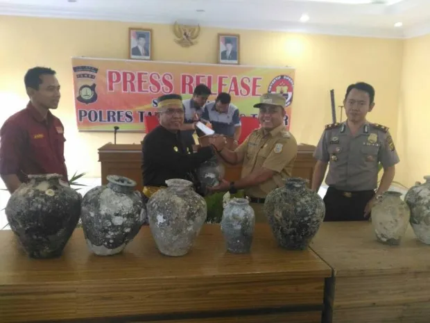 55 Cagar Budaya Ditemukan Diperairan Tanjab Timur